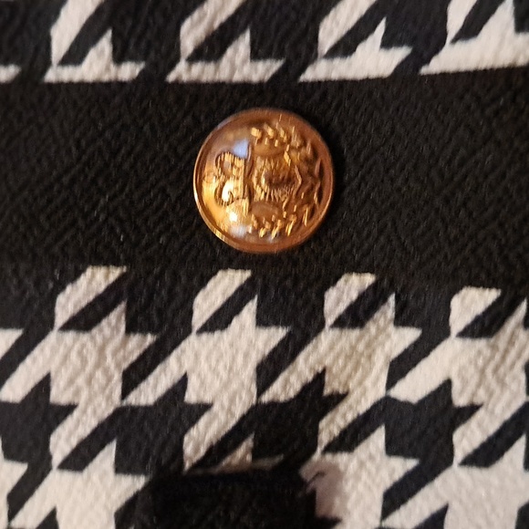 Small girl skirt suit for a 5, 6, or 7  year old (Small Sz11/12y) fits small. - Picture 9 of 9